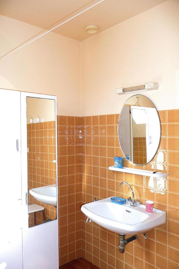 Apartment, Matignon Bagian luar foto